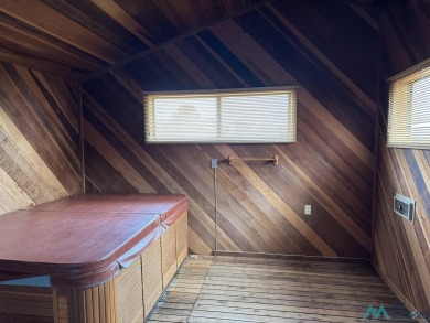 This is a super clean, freshly painted, super cute 2 bedroom, 2 on Chaparral Country Club in New Mexico - for sale on GolfHomes.com, golf home, golf lot