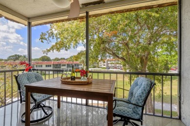 Paradise for Golfer's  !
Immaculate , turn-key condo 2BR/2BA on Hollybrook Golf and Tennis Club  in Florida - for sale on GolfHomes.com, golf home, golf lot