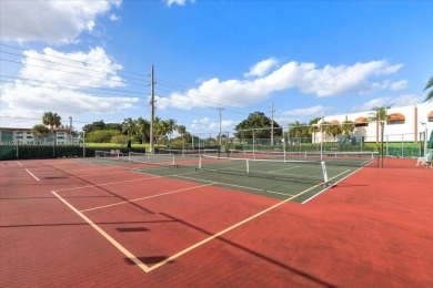 Paradise for Golfer's  !
Immaculate , turn-key condo 2BR/2BA on Hollybrook Golf and Tennis Club  in Florida - for sale on GolfHomes.com, golf home, golf lot