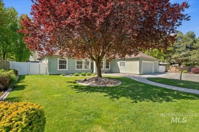 Looking for single level living in a convenient Eagle on Eagle Hills Golf Course in Idaho - for sale on GolfHomes.com, golf home, golf lot