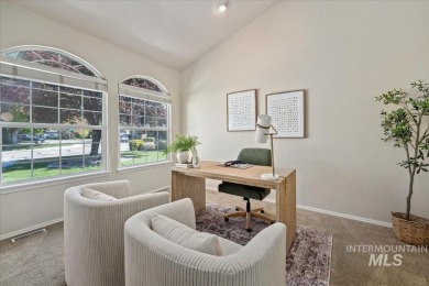 Looking for single level living in a convenient Eagle on Eagle Hills Golf Course in Idaho - for sale on GolfHomes.com, golf home, golf lot