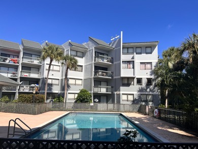 FOR SALE- 1bed 1Bath fourth floor condo. Unit rented until on The President Country Club in Florida - for sale on GolfHomes.com, golf home, golf lot