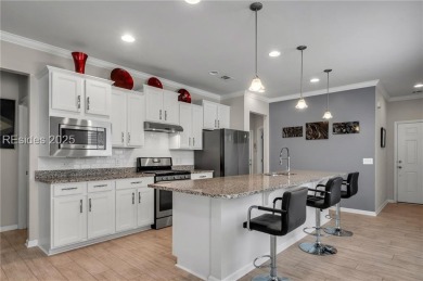 Welcome home to this pretty Hill Crest model offering 2BR/2BA on Argent Lakes Golf Course in South Carolina - for sale on GolfHomes.com, golf home, golf lot