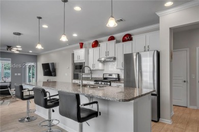 Welcome home to this pretty Hill Crest model offering 2BR/2BA on Argent Lakes Golf Course in South Carolina - for sale on GolfHomes.com, golf home, golf lot