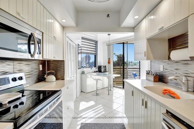 STEP INTO SUNSHINE AND SPACE... This oversized 1,607 sq ft on Inverrary Country Club in Florida - for sale on GolfHomes.com, golf home, golf lot