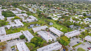 Don't miss out on the very well kept 2 bed, 2 full bath, ground on The Little Club in Florida - for sale on GolfHomes.com, golf home, golf lot
