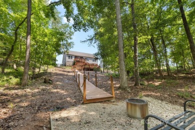 Welcome to the lake lifestyle you've been dreaming of, all on on Edgewater Golf Club in South Carolina - for sale on GolfHomes.com, golf home, golf lot