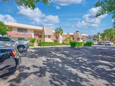 Updated first-floor condo w/ golf course views in Palm Aire CC! on Palm-Aire Country Club and Resort - Palms in Florida - for sale on GolfHomes.com, golf home, golf lot