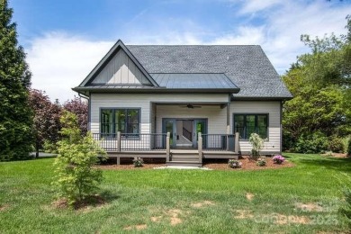 Looking for luxury new construction? Welcome to this beautifully on High Vista Country Club in North Carolina - for sale on GolfHomes.com, golf home, golf lot