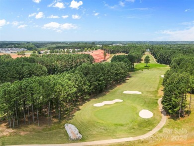 Welcome to the lake lifestyle you've been dreaming of, all on on Edgewater Golf Club in South Carolina - for sale on GolfHomes.com, golf home, golf lot