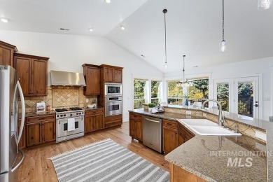 A spacious home backing to Quail Hollow Golf Course! Enjoy on Quail Hollow Golf Club in Idaho - for sale on GolfHomes.com, golf home, golf lot