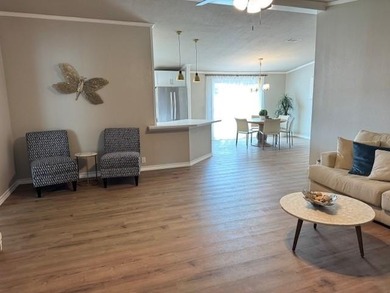 This is a newly remodeled mobile home in Horseshoe Bend Air Park on Horseshoe Bend Country Club in Texas - for sale on GolfHomes.com, golf home, golf lot