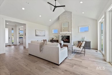 Move-In ready! For a limited time 5.375% 7 year fixed rate on Purple Sage Golf Course in Idaho - for sale on GolfHomes.com, golf home, golf lot