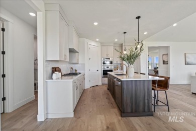 Move-In ready! For a limited time 5.375% 7 year fixed rate on Purple Sage Golf Course in Idaho - for sale on GolfHomes.com, golf home, golf lot