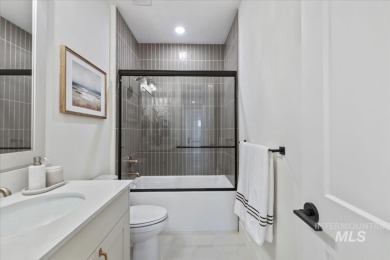 Move-In ready! For a limited time 5.375% 7 year fixed rate on Purple Sage Golf Course in Idaho - for sale on GolfHomes.com, golf home, golf lot