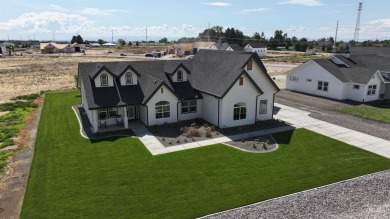 Move-In ready! For a limited time 5.375% 7 year fixed rate on Purple Sage Golf Course in Idaho - for sale on GolfHomes.com, golf home, golf lot
