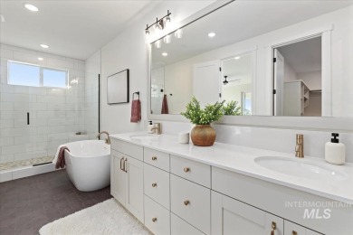 Move-In Ready! For a limited time 5.375% 7 year fixed rate on Purple Sage Golf Course in Idaho - for sale on GolfHomes.com, golf home, golf lot