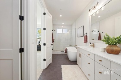 Move-In Ready! For a limited time 5.375% 7 year fixed rate on Purple Sage Golf Course in Idaho - for sale on GolfHomes.com, golf home, golf lot