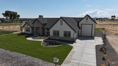 Move-In Ready! For a limited time 5.375% 7 year fixed rate on Purple Sage Golf Course in Idaho - for sale on GolfHomes.com, golf home, golf lot