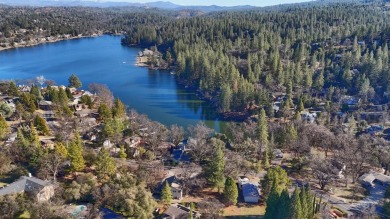 Quaint Cabin with LAKE VIEWS in the desirable Pine Mountain Lake on Pine Mountain Lake Country Club in California - for sale on GolfHomes.com, golf home, golf lot