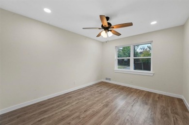 An excellent opportunity awaits in Lake Ridge Estates! This on  in Texas - for sale on GolfHomes.com, golf home, golf lot