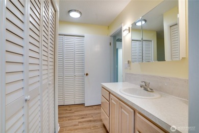 Move in ready North End home located directly across from lovely on Highlands Golf Club in Washington - for sale on GolfHomes.com, golf home, golf lot