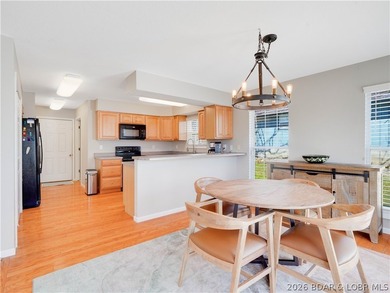 Welcome to this 3 bedroom, 2 full bath, 1 level home on a on The Oaks Golf Course in Missouri - for sale on GolfHomes.com, golf home, golf lot