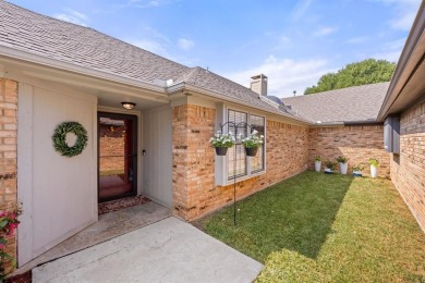 Cozy and inviting, this 2-bedroom, 2-bath home offers the on The Country Place in Texas - for sale on GolfHomes.com, golf home, golf lot