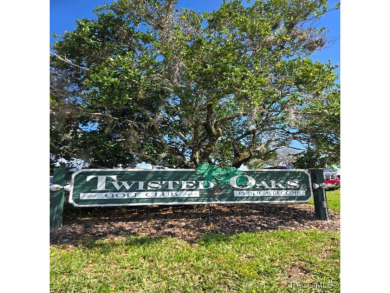 FANTASTIC 3 BEDROOM / 2 BATH GREAT ROOM PLAN WITH HUGE FAMILY on Twisted Oaks Golf Club in Florida - for sale on GolfHomes.com, golf home, golf lot