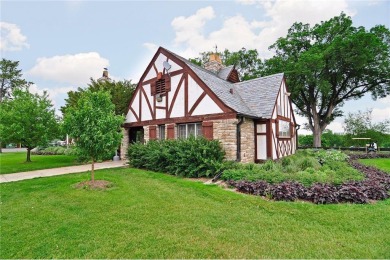 Welcome to this amazing Standish neighborhood home. Located on a on Hiawatha Golf Course in Minnesota - for sale on GolfHomes.com, golf home, golf lot