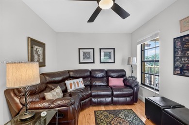 Beautiful and truly move-in ready 3BR/2BA condo in Park Pointe! on Forest Oaks Golf Club in Florida - for sale on GolfHomes.com, golf home, golf lot