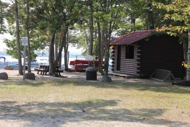 This 2 bedroom 1.5 bath Chariot Eagle Park Model with attached on Indian Mound Golf Club in New Hampshire - for sale on GolfHomes.com, golf home, golf lot