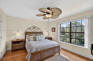 Beautiful and truly move-in ready 3BR/2BA condo in Park Pointe! on Forest Oaks Golf Club in Florida - for sale on GolfHomes.com, golf home, golf lot