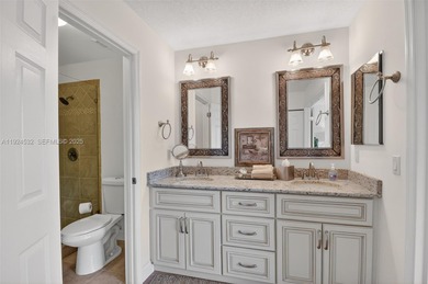 Beautiful and truly move-in ready 3BR/2BA condo in Park Pointe! on Forest Oaks Golf Club in Florida - for sale on GolfHomes.com, golf home, golf lot