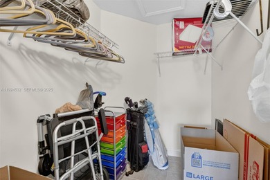 Beautiful and truly move-in ready 3BR/2BA condo in Park Pointe! on Forest Oaks Golf Club in Florida - for sale on GolfHomes.com, golf home, golf lot