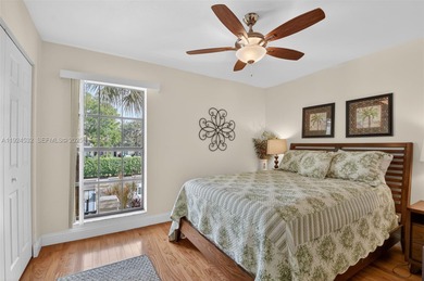 Beautiful and truly move-in ready 3BR/2BA condo in Park Pointe! on Forest Oaks Golf Club in Florida - for sale on GolfHomes.com, golf home, golf lot