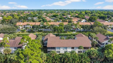 Beautiful and truly move-in ready 3BR/2BA condo in Park Pointe! on Forest Oaks Golf Club in Florida - for sale on GolfHomes.com, golf home, golf lot