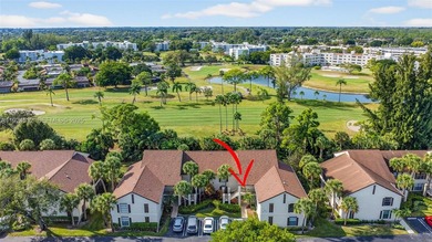 Beautiful and truly move-in ready 3BR/2BA condo in Park Pointe! on Forest Oaks Golf Club in Florida - for sale on GolfHomes.com, golf home, golf lot
