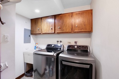 UPDATED KITCHEN CABINETS, GRANITE COUNTER TOPS, STONE on Oak Hills Country Club in Illinois - for sale on GolfHomes.com, golf home, golf lot