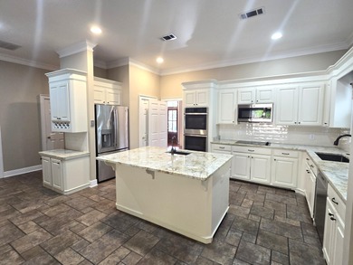 Large custom home in the highly desirable Canebrake subdivision on Canebrake Country Club in Mississippi - for sale on GolfHomes.com, golf home, golf lot