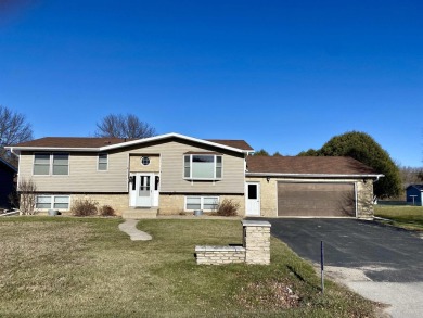 Family home opportunity! 4 Bedroom, 2 Bath split-foyer styled on Oneota Golf and Country Club in Iowa - for sale on GolfHomes.com, golf home, golf lot