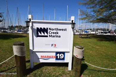 Fairfield Harbour, New Bern NC. Move into this gated community on Harbour Point Golf Club in North Carolina - for sale on GolfHomes.com, golf home, golf lot