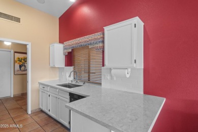 This beautifully updated 2-bedroom, 2-bathroom + small office on Gold Canyon Golf Resort - Sidewinder in Arizona - for sale on GolfHomes.com, golf home, golf lot