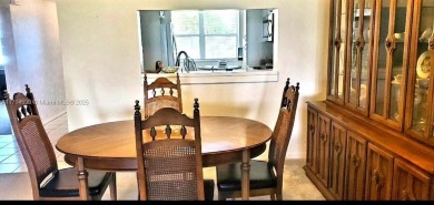 Beautiful GROUND FLOOR  2 bed 2 bath INSIDE CORNER UNIT in an on Sunrise Lakes Phase IV Golf Course in Florida - for sale on GolfHomes.com, golf home, golf lot