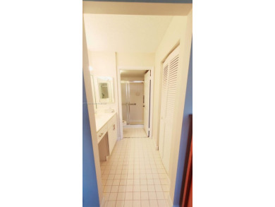 Beautiful GROUND FLOOR  2 bed 2 bath INSIDE CORNER UNIT in an on Sunrise Lakes Phase IV Golf Course in Florida - for sale on GolfHomes.com, golf home, golf lot