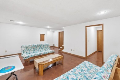 Welcome home to this bright and spacious 4bed/3.5bath/2car on Tallgrass Country Club in Kansas - for sale on GolfHomes.com, golf home, golf lot