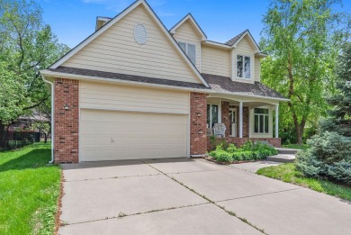 Welcome home to this bright and spacious 4bed/3.5bath/2car on Tallgrass Country Club in Kansas - for sale on GolfHomes.com, golf home, golf lot
