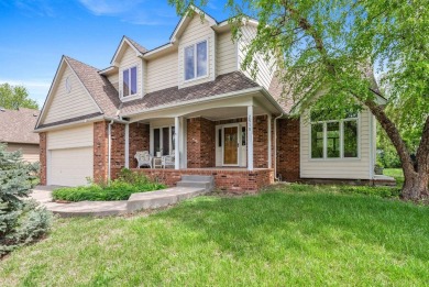Welcome home to this bright and spacious 4bed/3.5bath/2car on Tallgrass Country Club in Kansas - for sale on GolfHomes.com, golf home, golf lot