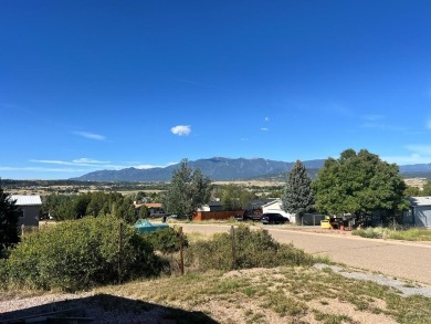 Come check out this charming 3 bed, 2 bath home in Colorado City on Hollydot Golf Course in Colorado - for sale on GolfHomes.com, golf home, golf lot