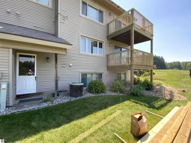 So much space in this 4 bedroom, 3 bath condo just minutes from on Crown Golf Course in Michigan - for sale on GolfHomes.com, golf home, golf lot